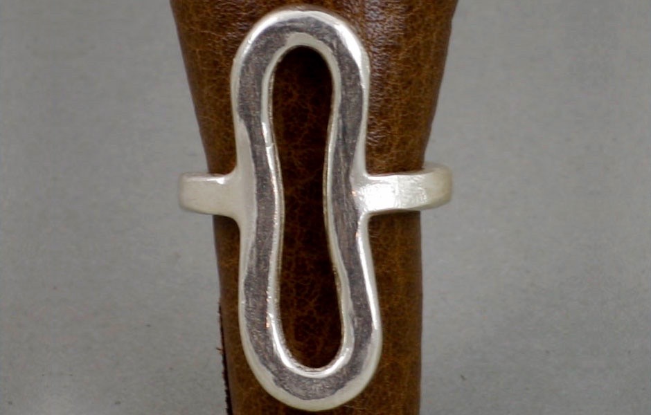 squished-oval-ring